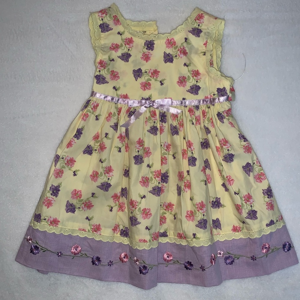 Super cute flowered sundress w/embroidery NWT 2T